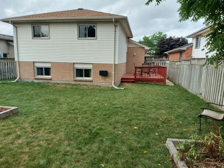 For Lease - 31 Josselyn Drive, London South, Ontario - Photo 2