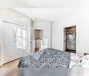Fully Furnished 4 Bed 3 Bathroom Detached House Calgary - 1 MONTH FREE - Photo 3