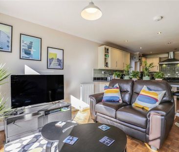 1 bedroom penthouse to rent - Photo 2