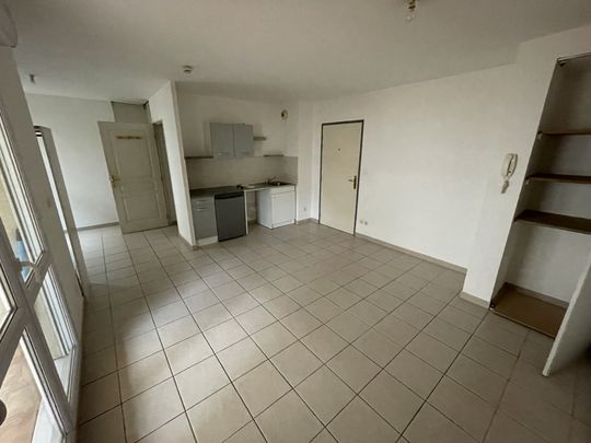 Appartement 30.5 m² - 1 pièce - Nîmes (30900) - Photo 1