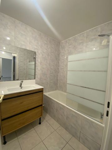Location Appartement 2 pièces 42m² - Photo 5