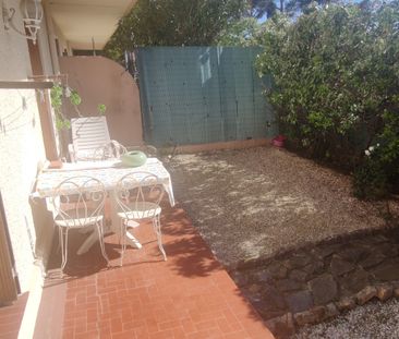 Location Appartement 2 pièces 43m² SIX FOURS LES PLAGES 83140 - Photo 2