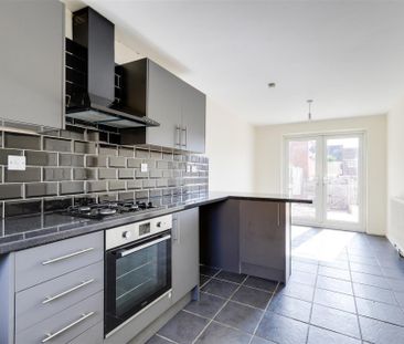 3 Bed Terraced House For Rent - Photo 1