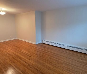 TRÈS GRAND ET LUXUEUX 3½ À LOUER À POINTE-CLAIRE - Photo 1