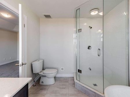 For Lease - 43 Gillivary Drive, Whitby, Ontario - Photo 5