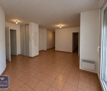 Location Appartement 3 pièces 64m² MIRAMAS 13140 - Photo 3