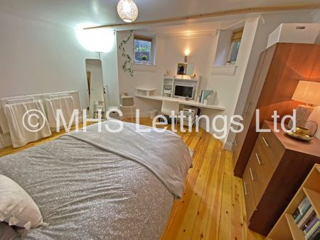 4 Bedroom Apartment for rent in St. Johns Avenue - Photo 5