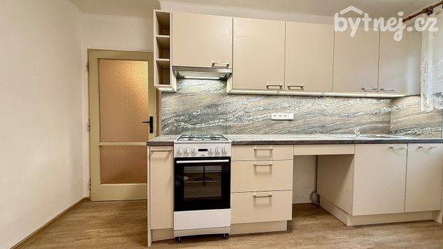 Pronájem bytu 2+1 51 m² - Photo 1