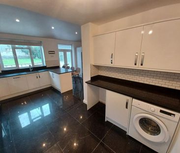 3 bedroom semi-detached house to rent - Photo 6