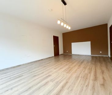 HELLE 2-ZIMMERWOHNUNG MIT BALKON IN ST. TÖNIS ZU MIETEN! - Photo 1