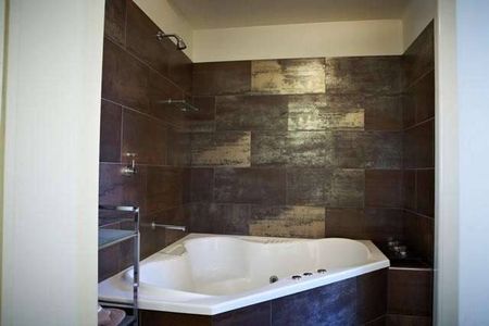 FULLY FURNISHED - UNAVAILABLE UNTIL DECEMBER 2018 - Photo 5