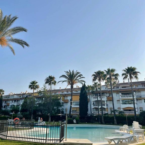 2 bedroom luxury Apartment for rent in Nueva Andalucia, Andalusia - Photo 1