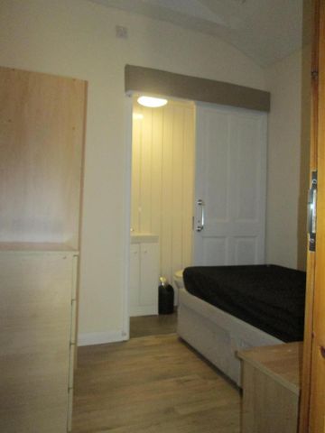 4 bedroom house share to rent - Photo 5