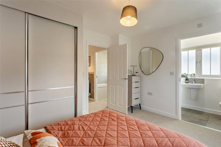 3 bedroom semi-detached house to rent - Photo 4