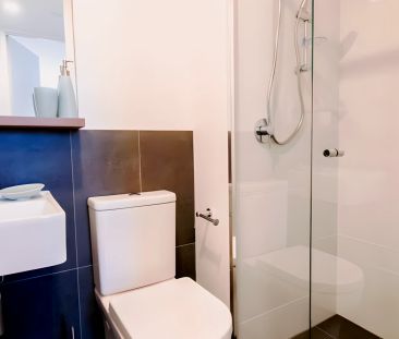 5 Bed Shared Apartment High Floor (floor 16-22) - Photo 5