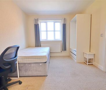 5 bedroom terraced house to rent - Photo 2
