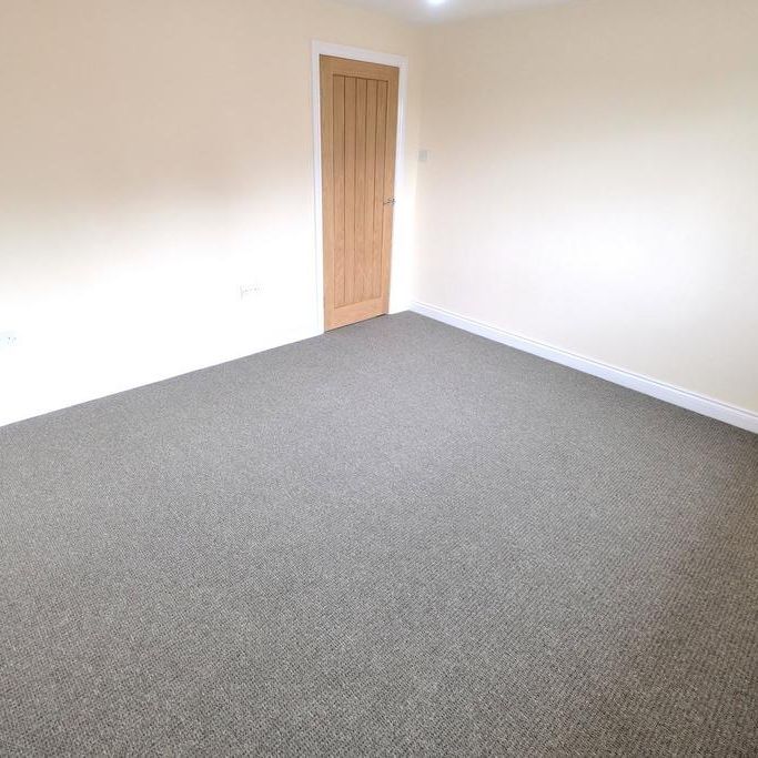 4 bedroom terraced bungalow to rent - Photo 1