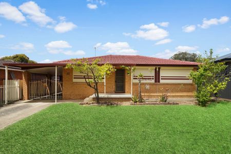 33 Shawnee Street, Greenfield Park, NSW 2176 - Photo 3