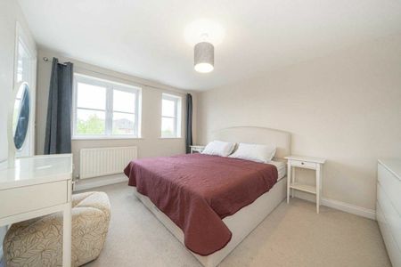 Bowater Gardens, Sunbury-On-Thames, TW16 - Photo 5