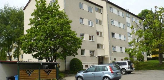 3,5 Zimmerwohnung mit Balkon, Tageslichtbad & Gäste-WC inklusive - Photo 2