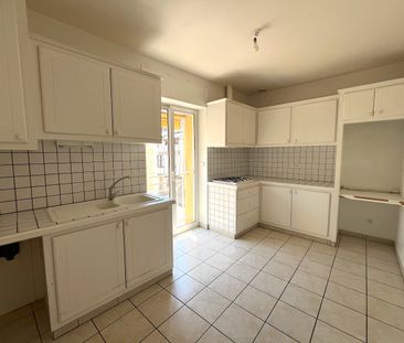 Location Appartement 3 pièces 85m² - Photo 2