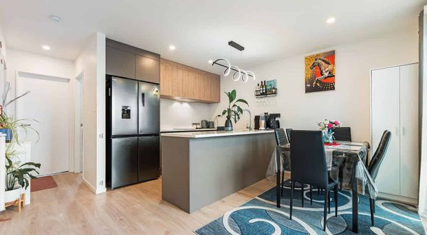 Modern, Stylish 3-Bedroom Townhouse for Rent in He - Photo 1