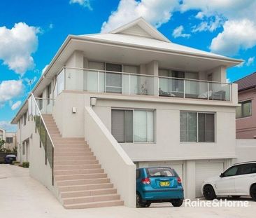 MODERN ONE BEDROOM UNIT - MOMENTS WALK TO ELOUERA BEACH - Photo 2