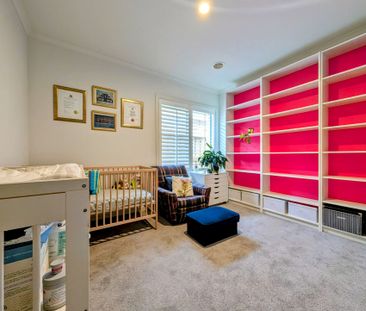 Two Bedroom Stunner! - Photo 2