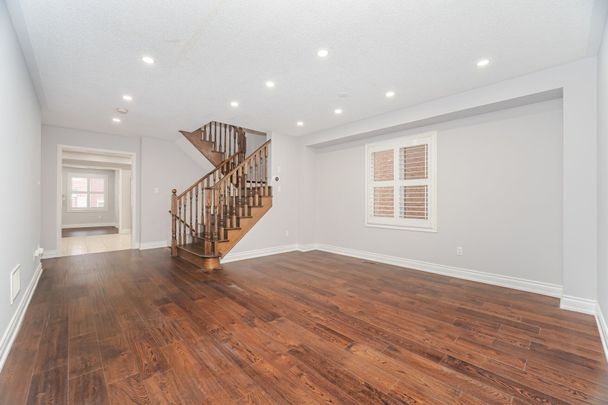 For Lease - 527 Nairn Circle, Milton, Ontario - Photo 1