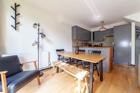 2 Bed Flat, Cape Yard, E1W - Photo 4