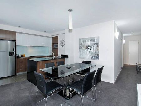 East Perth Luxury Retreat - Photo 5