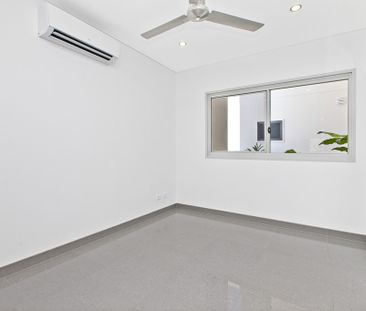 CBD Living & Water Views! - Photo 5