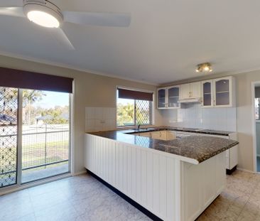 13 Pitcairn Street, Ashtonfield NSW 2323 - Photo 3