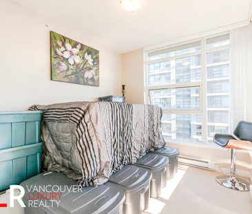 Condo in Burnaby, BC - Photo 4