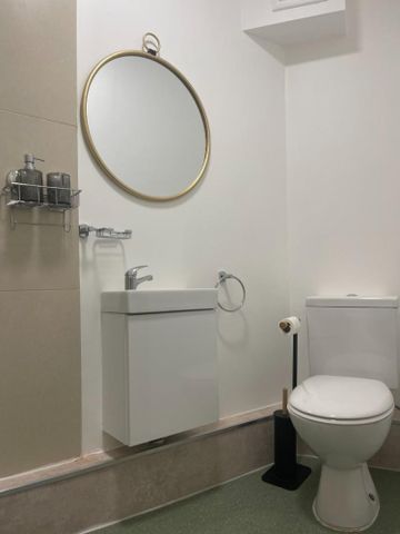 1 bedroom Flat To Let Total Size: 134 SQ FT - Photo 2