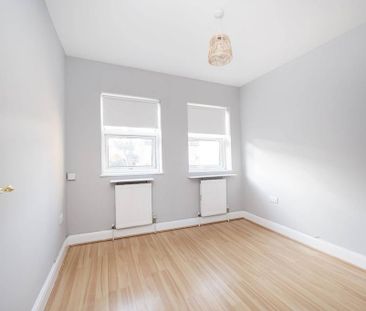 4 bedroom detached house to rent - Photo 4