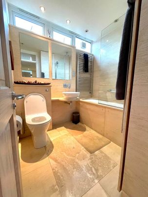 Room in a Shared Flat, Dovet Court, SW8 - Photo 1