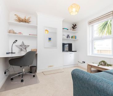 2 bedroom semi-detached house to rent - Photo 4