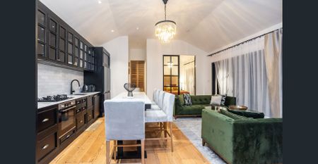 North Facing Luxury Northcote Villa / Townhouse. RENTAL WITH UTILITIES - Photo 4