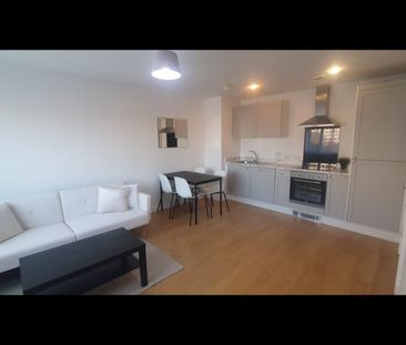 Room in a Shared Flat, Madison Court, M50 - Photo 2