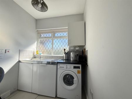 Studio to rent - Photo 3