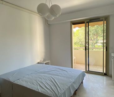 Location Appartement 3 pièces 82m² CANNES 06400 - Photo 4