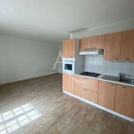 Location Appartement 1 pièce 25m² BECON LES GRANITS 49370 - Photo 3