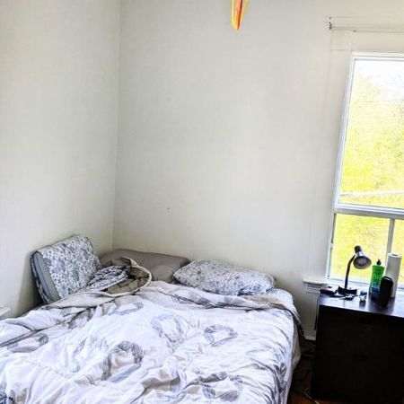 Grand 4 ½ à Sherbrooke 1050$/mois Disponible dès maintenant - Photo 3