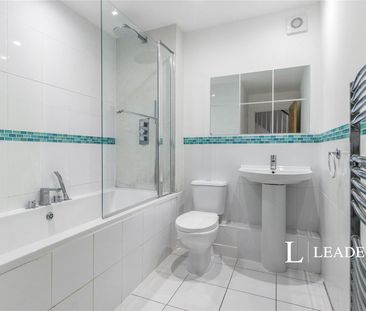 5 bedroom house to rent Hersham Road, Hersham, Walton-on-Thames, KT12 - Photo 4