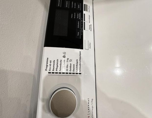 Sanierte Wohnung mit Einbauküche - Photo 1