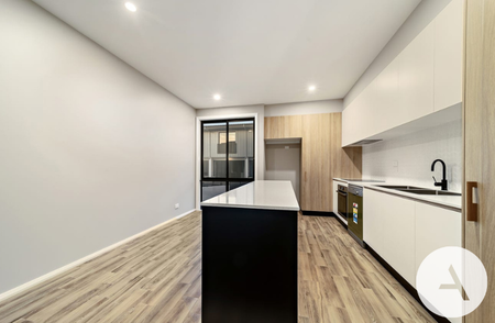 28/6 Ellison Harvie Cl, Greenway ACT 2900 - Townhouse For Rent | Domain - Photo 3