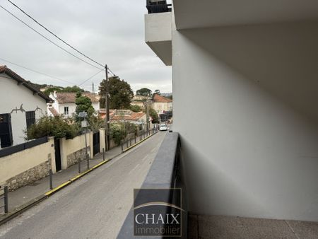 Appartement 3 pièces 66m2 MARSEILLE 11EME 1 107 euros - Photo 5