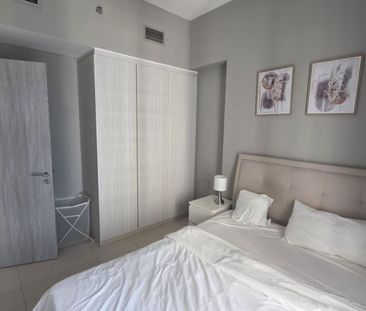 High Floor | Pool View | Near Metro Station - Photo 2