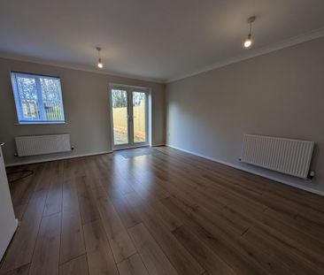 3 bedroom terraced house to rent - Photo 6